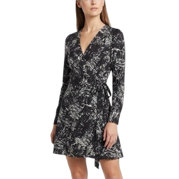 Le Chateau Long Sleeve Wrap Dress - Picture 1 of 9
